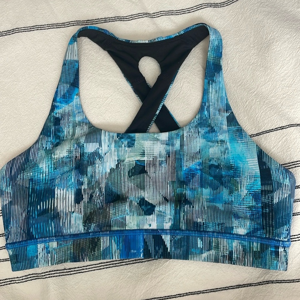 Lululemon sports bra